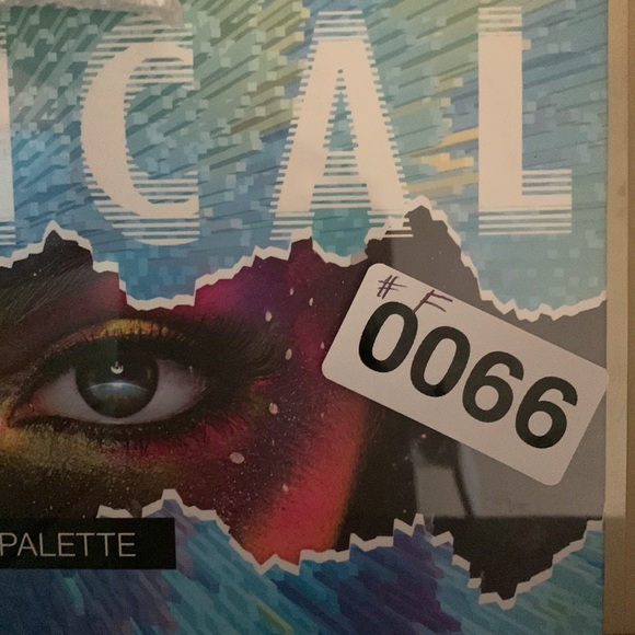 💐MYSTICAL eyeshadow palette 20 shades💐 - Picture 4 of 4